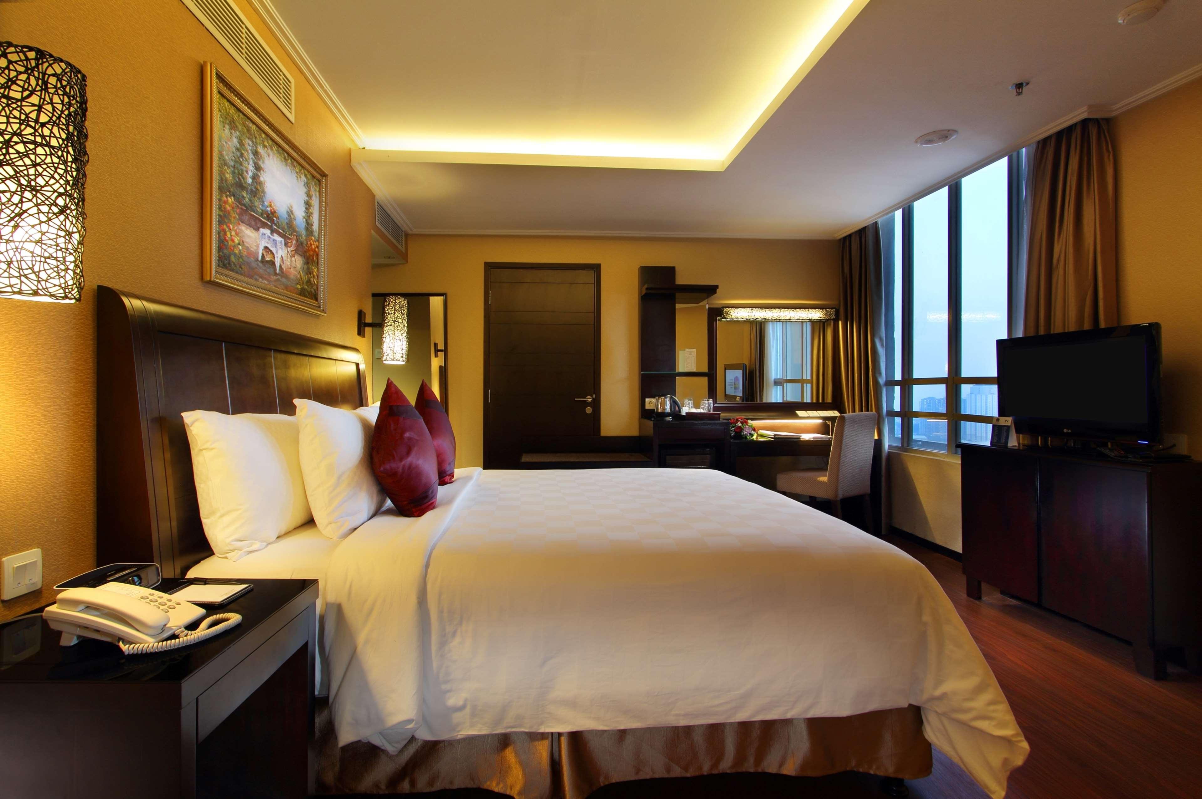 Best Western Mangga Dua Hotel & Residence Jakarta Exteriör bild